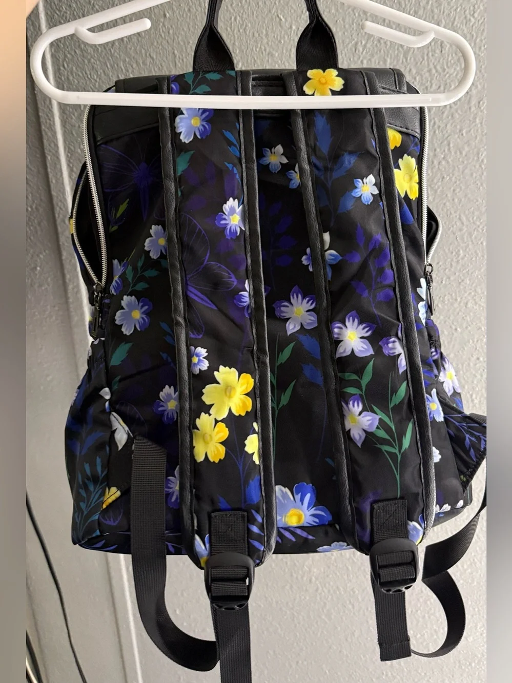 N/A backpack black
